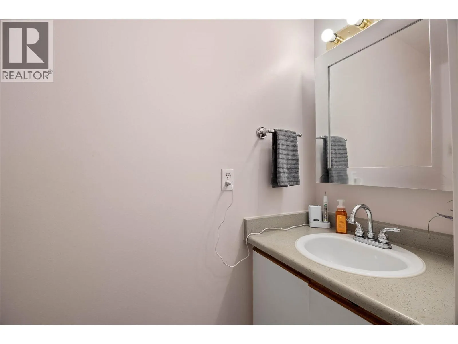 2020 ROBSON Place Unit# 25