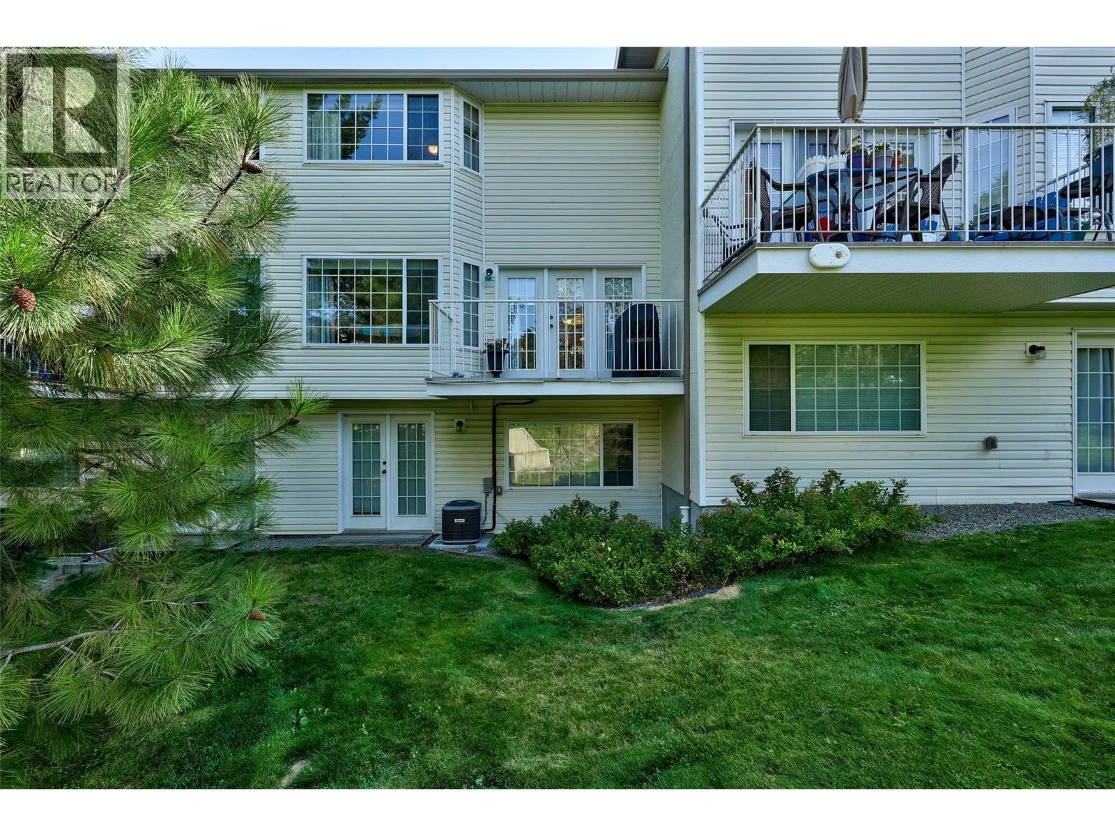 2020 ROBSON Place Unit# 25