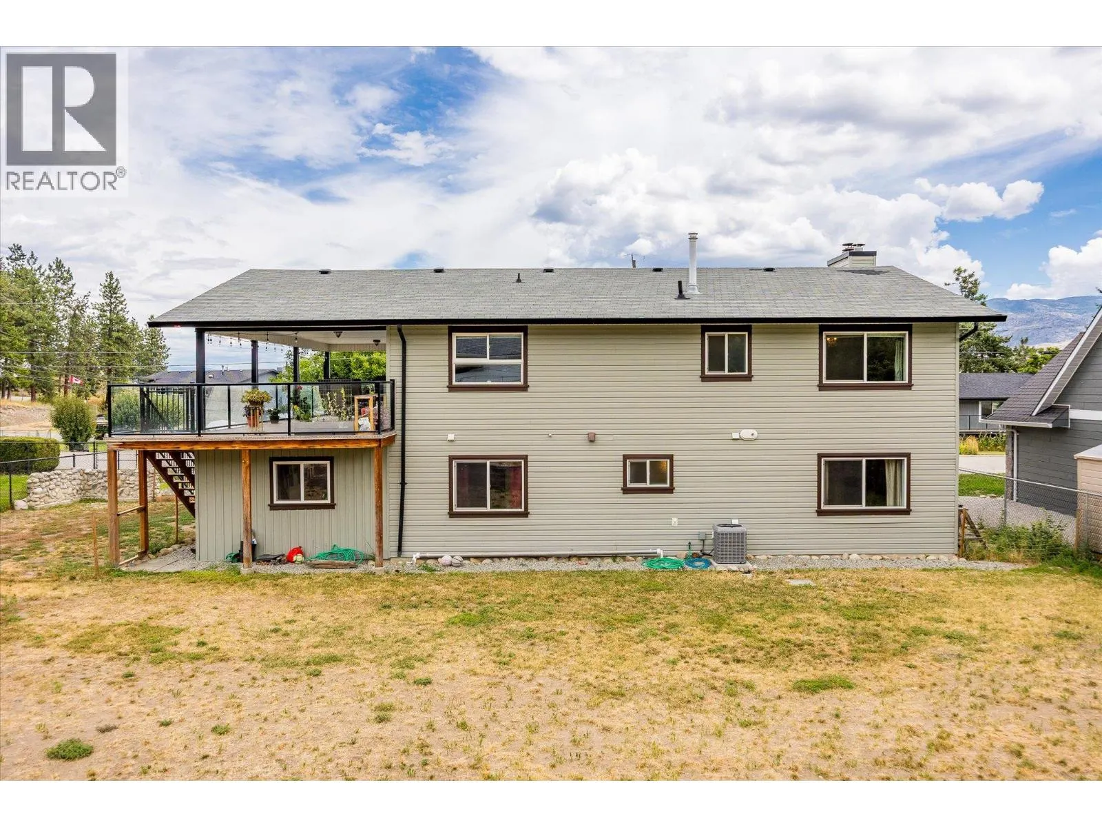 5749 MacKenzie Road