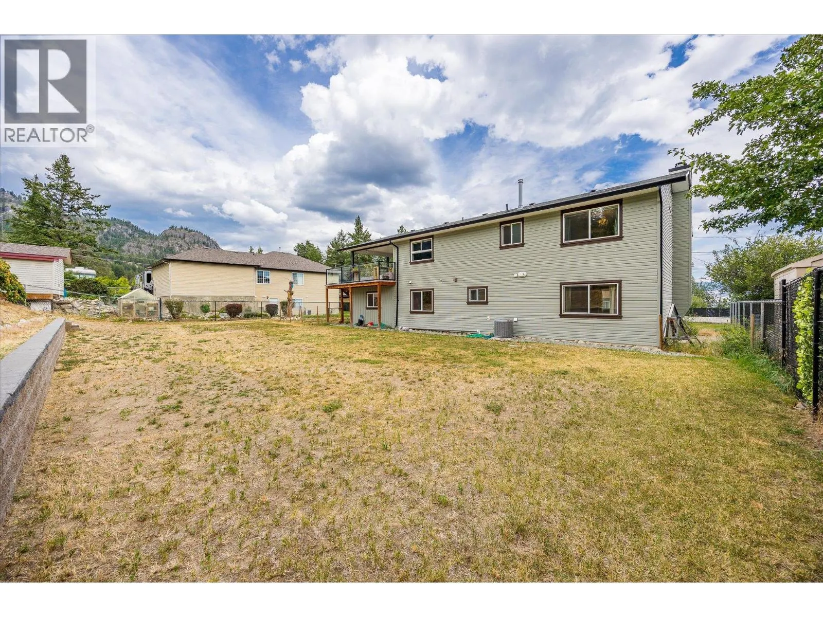5749 MacKenzie Road
