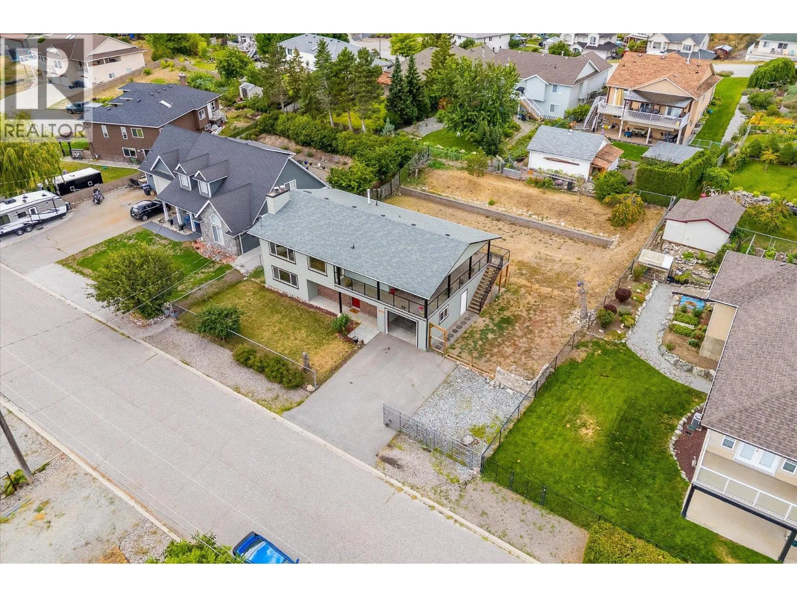 5749 MacKenzie Road