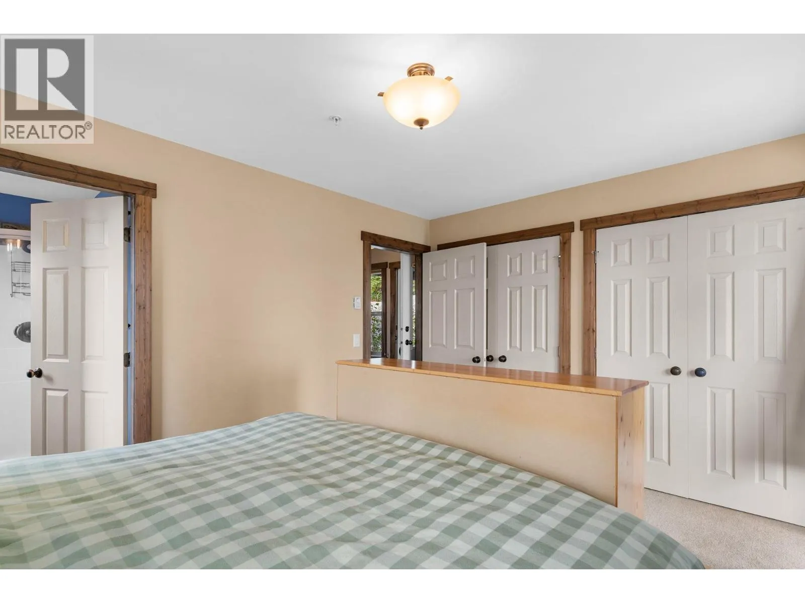 5890 Snow Pines Crescent