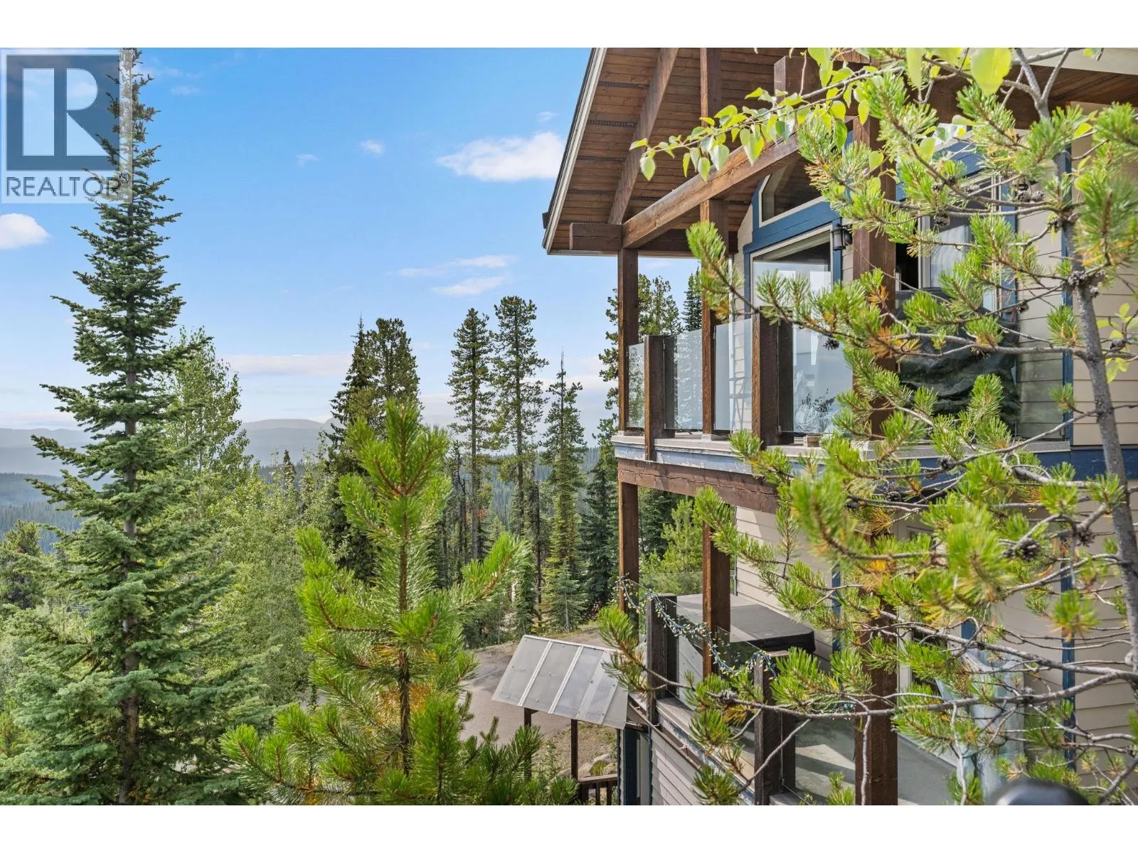 5890 Snow Pines Crescent