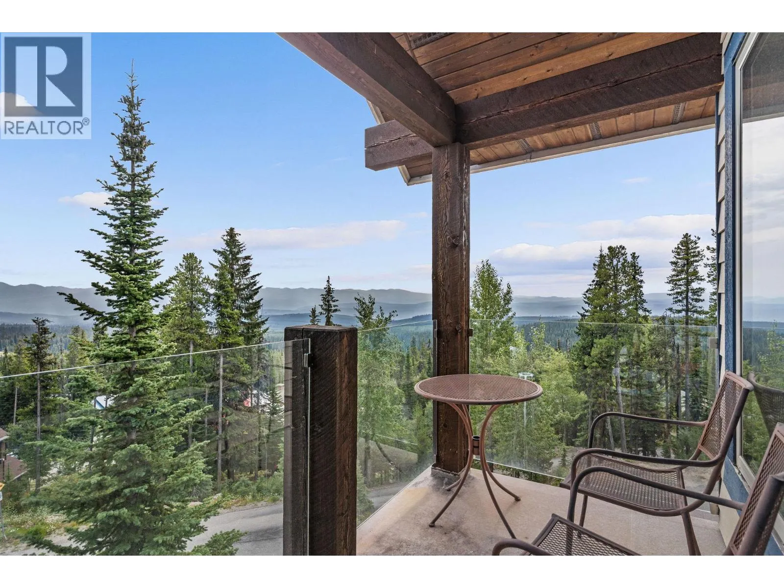 5890 Snow Pines Crescent