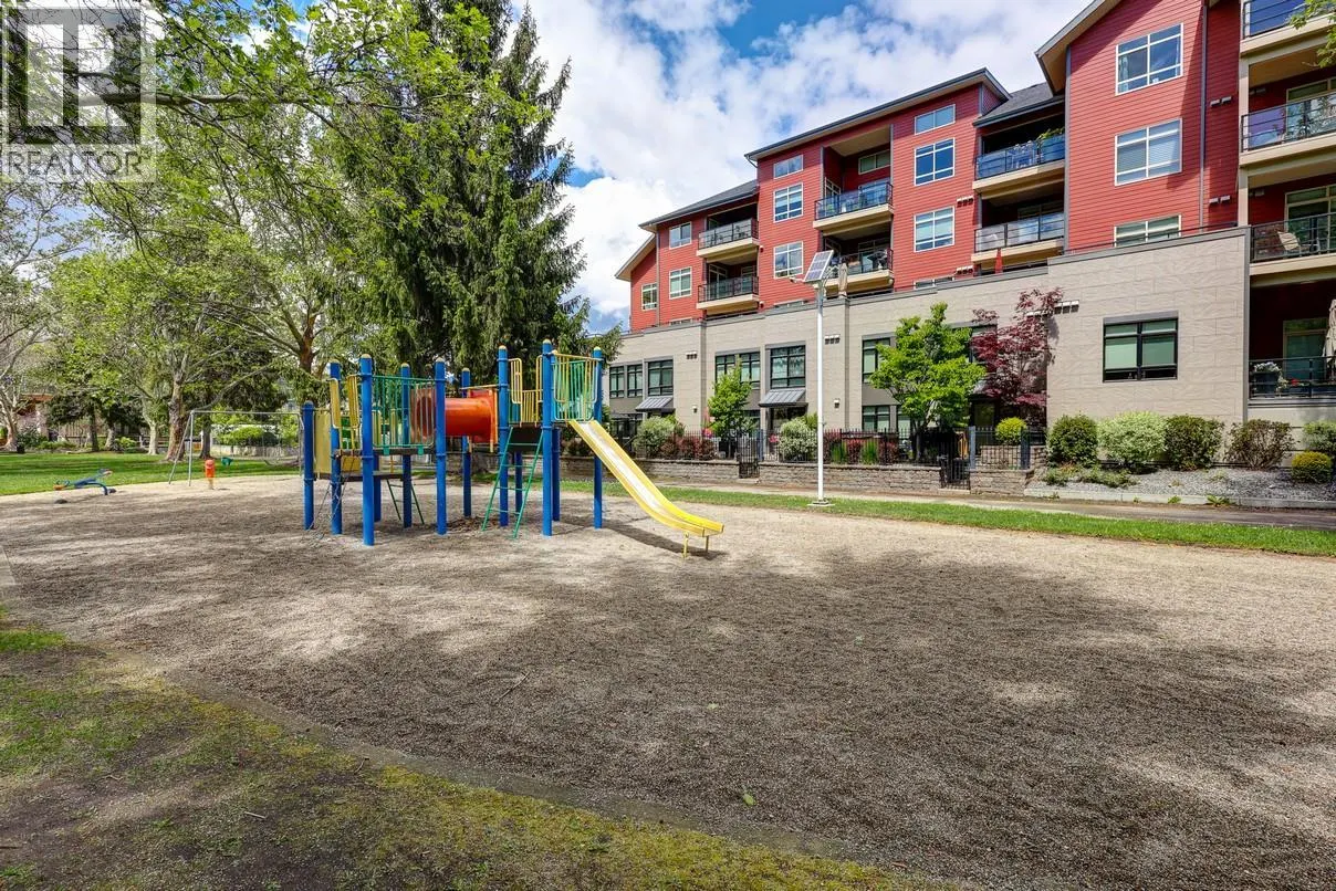 457 West Avenue Unit# 111