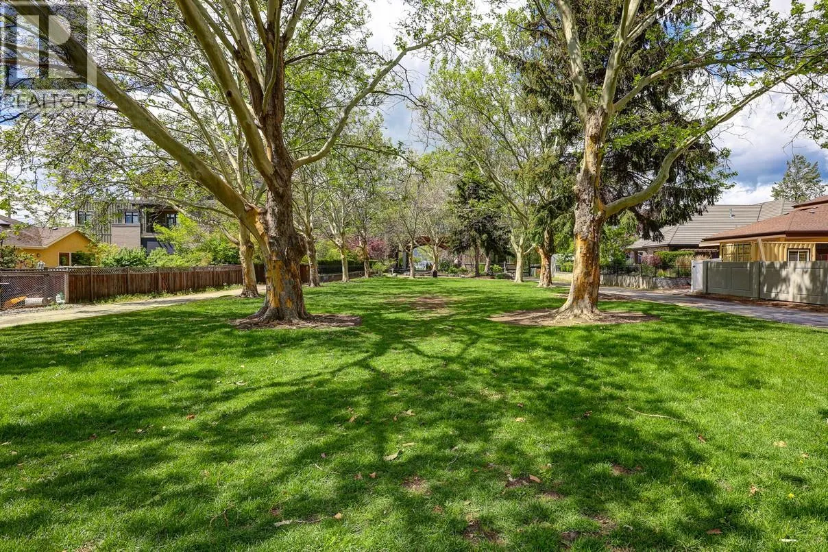 457 West Avenue Unit# 111