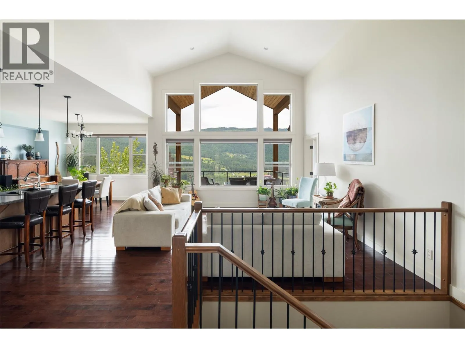 7221 Silver Ridge Drive