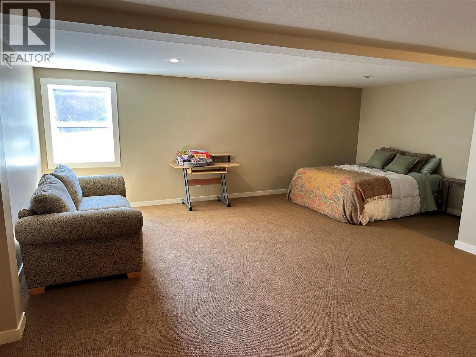 7221 Silver Ridge Drive