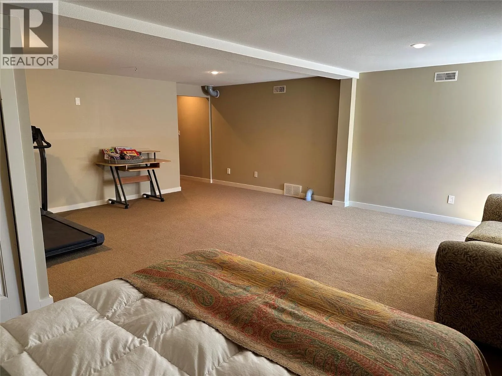 7221 Silver Ridge Drive