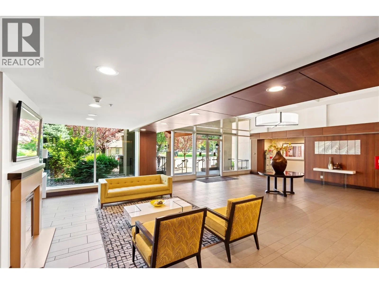 75 Martin Street Unit# 403