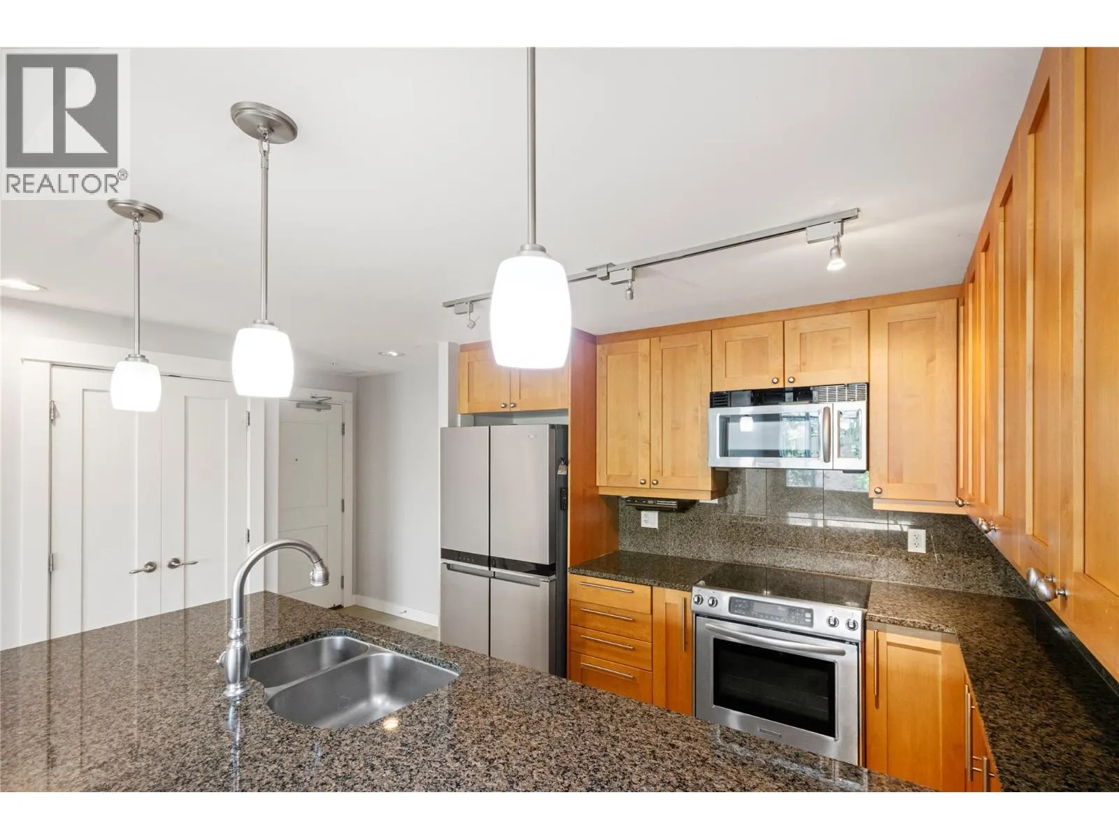 75 Martin Street Unit# 403