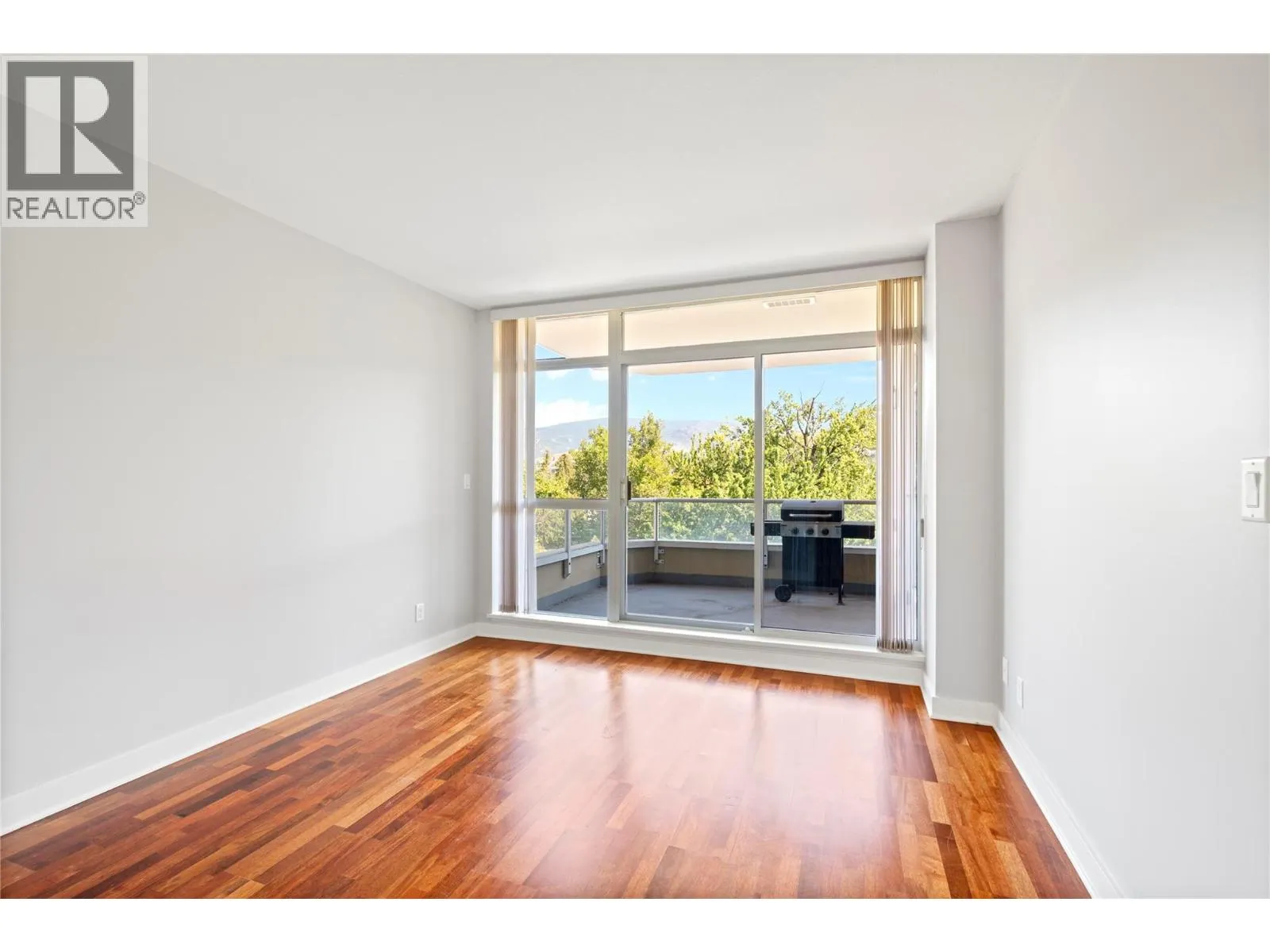 75 Martin Street Unit# 403