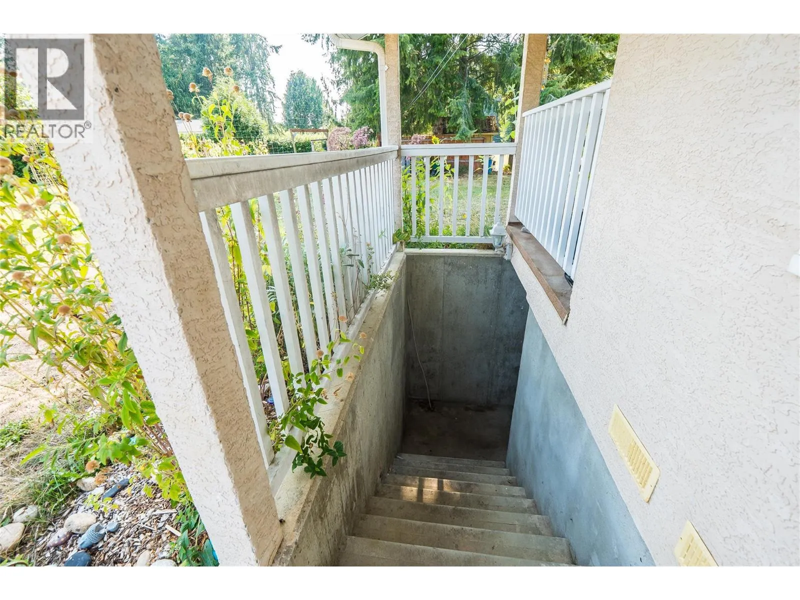 2706 JACKS Crescent