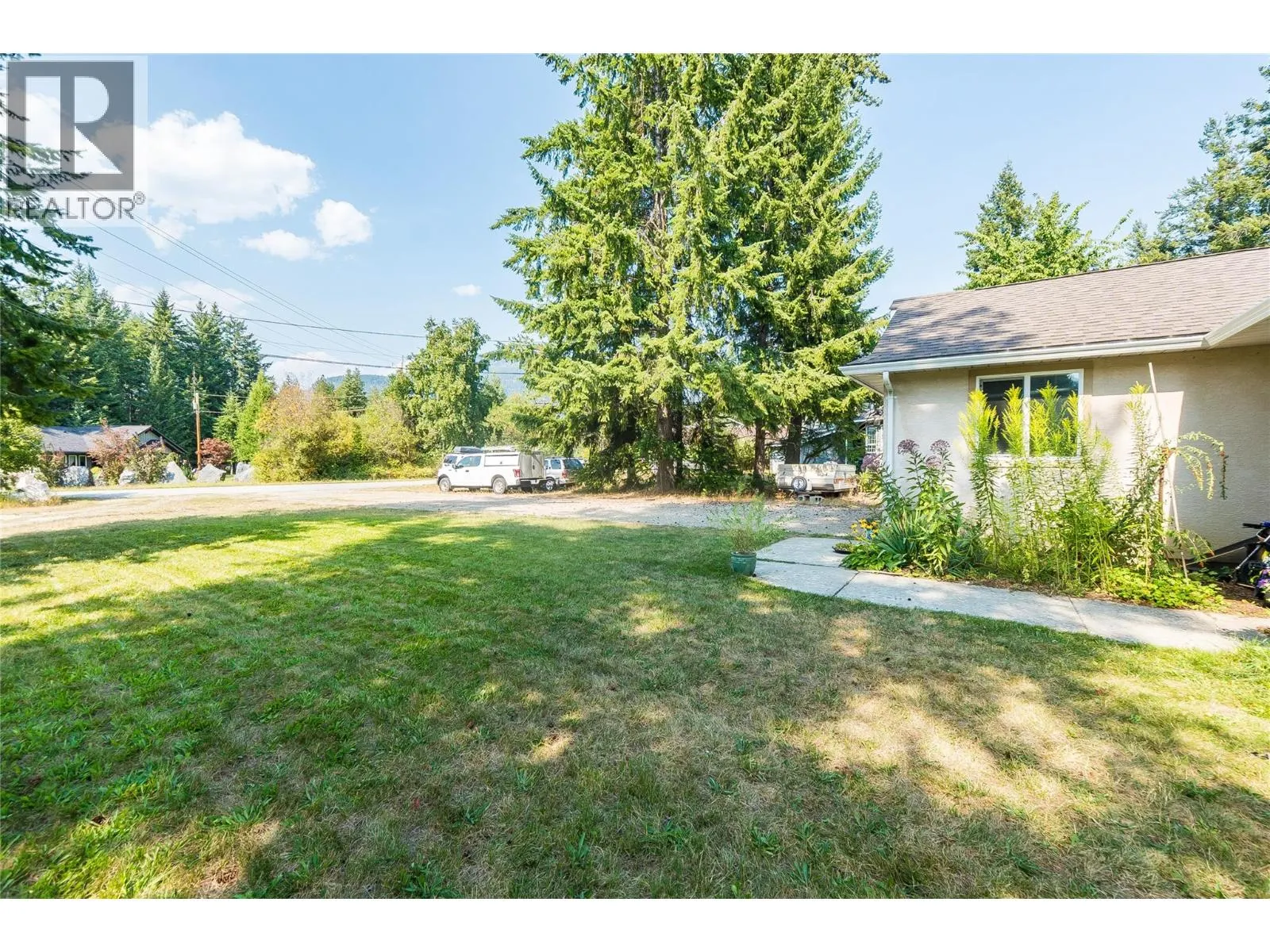 2706 JACKS Crescent