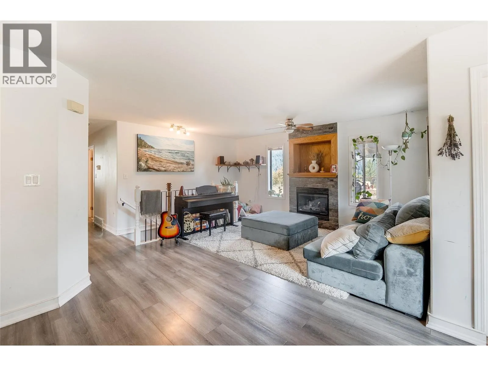 2706 JACKS Crescent