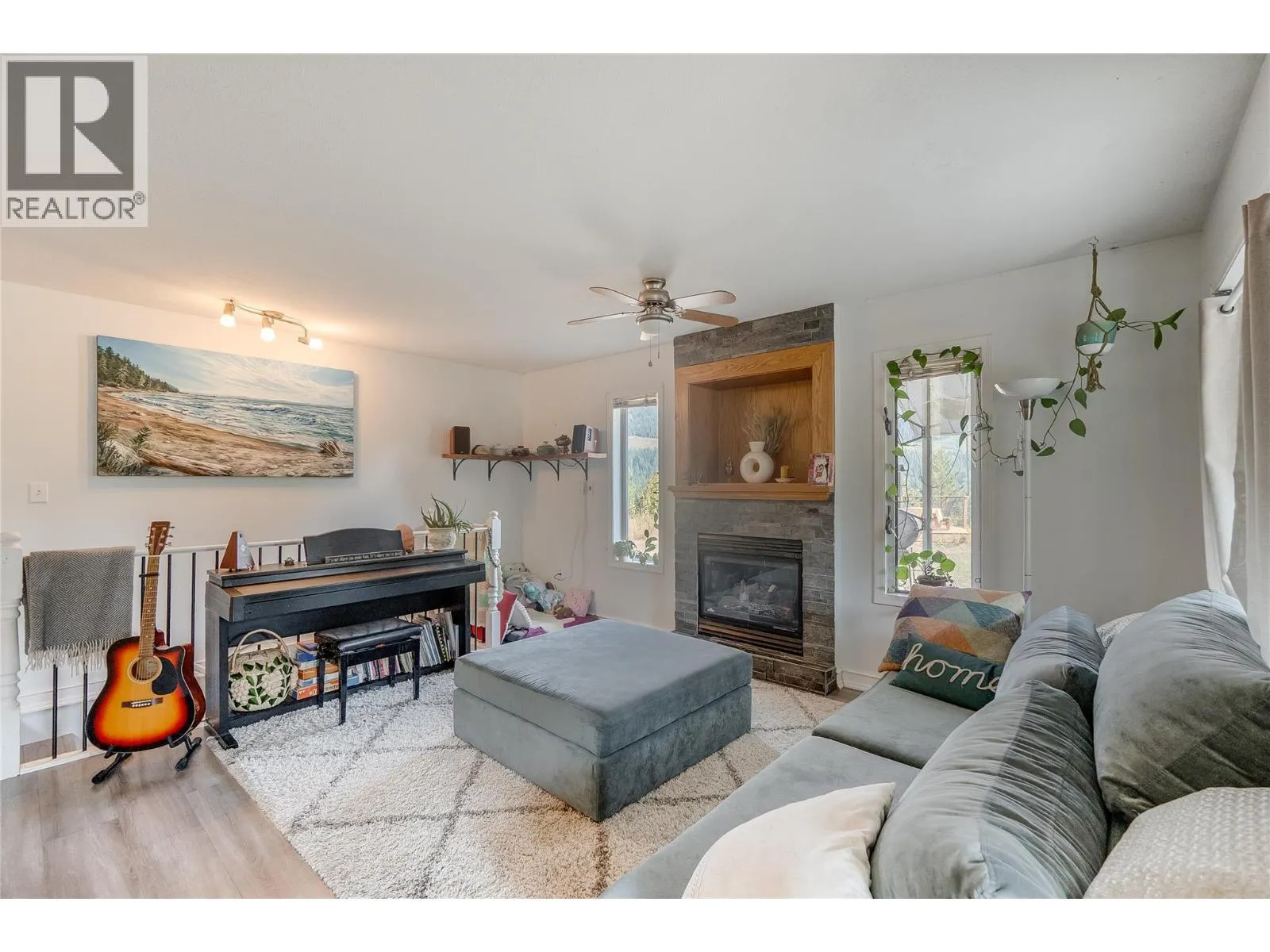 2706 JACKS Crescent