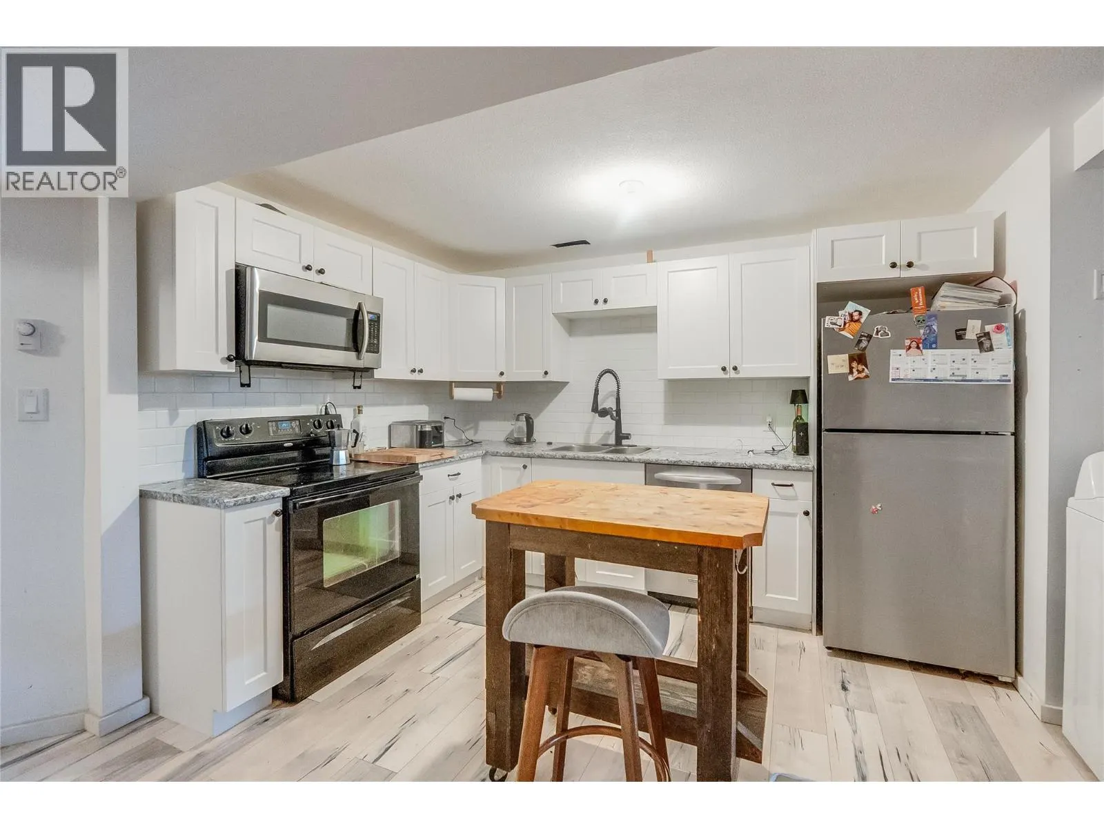 2706 JACKS Crescent