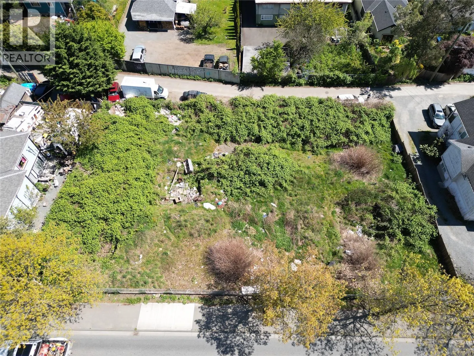 447,449&455 Nicol St