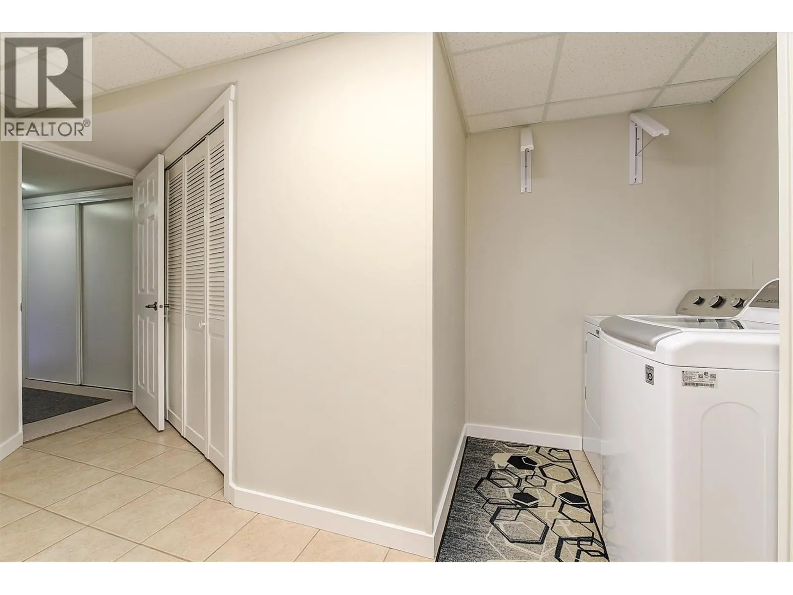 3781 Inglis Place