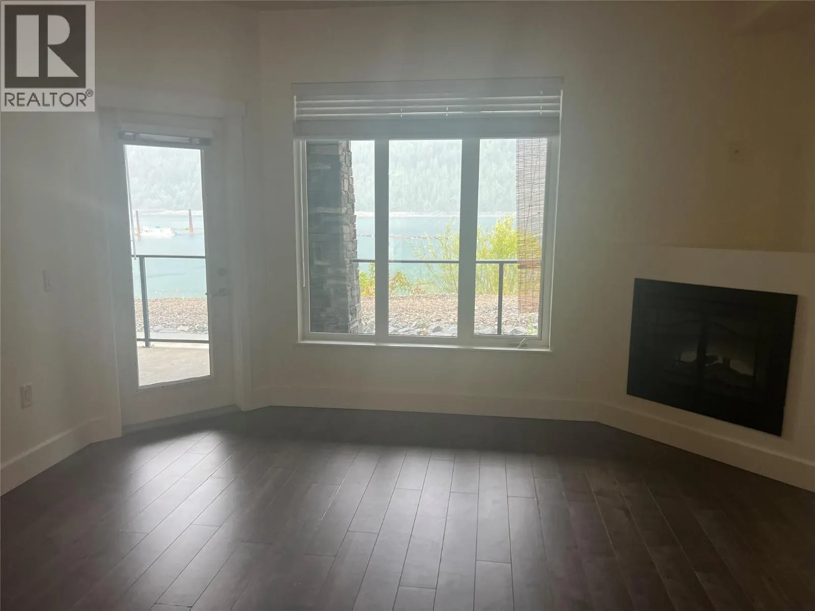 5570 Broadwater Road Unit# 106
