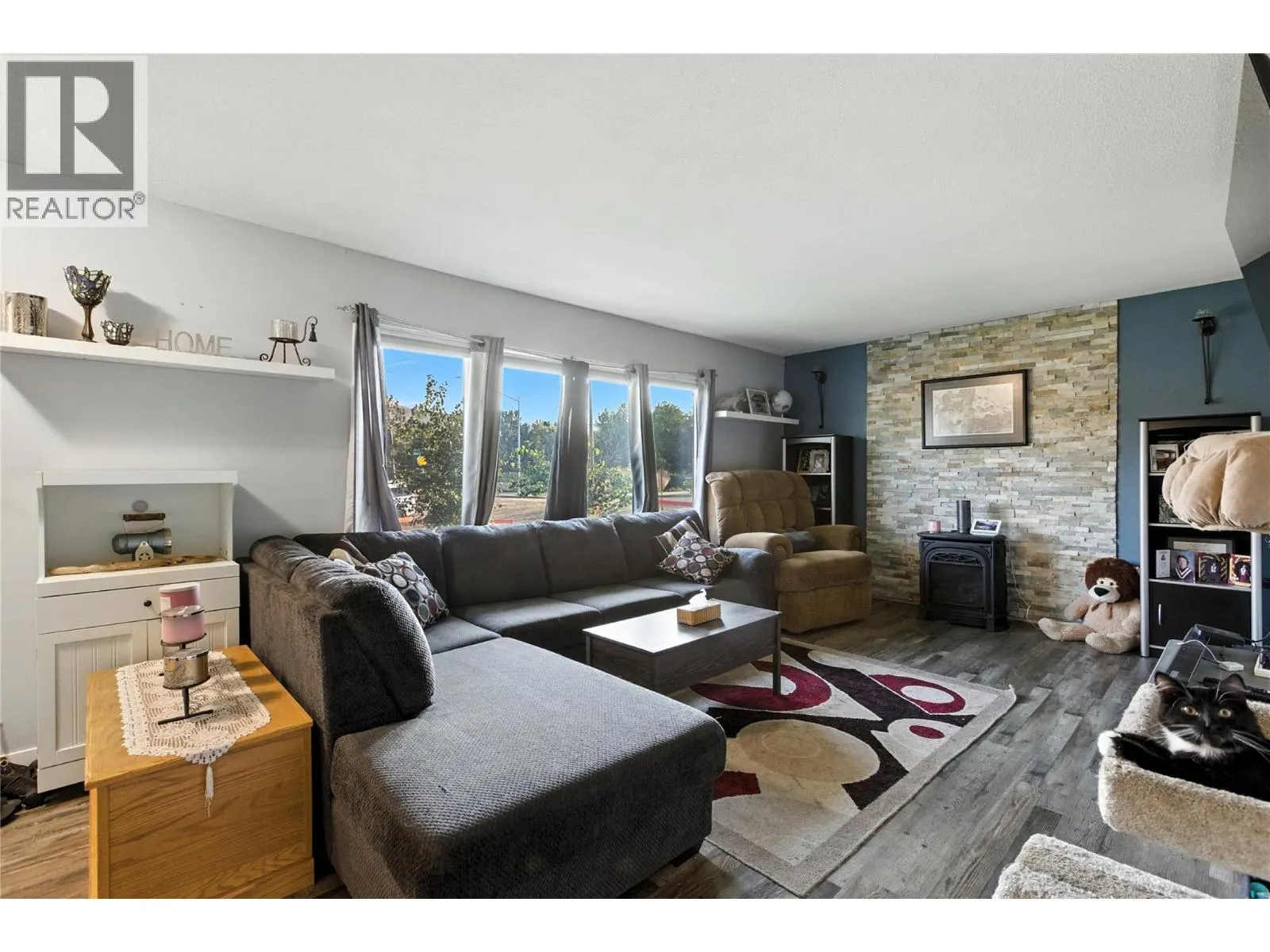 2590 Tranquille Road