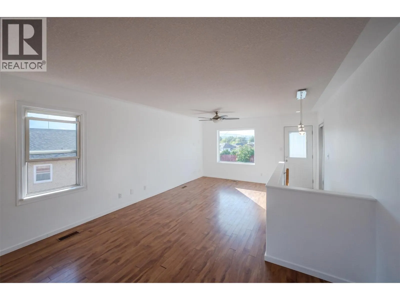 6556 Kootenay Street