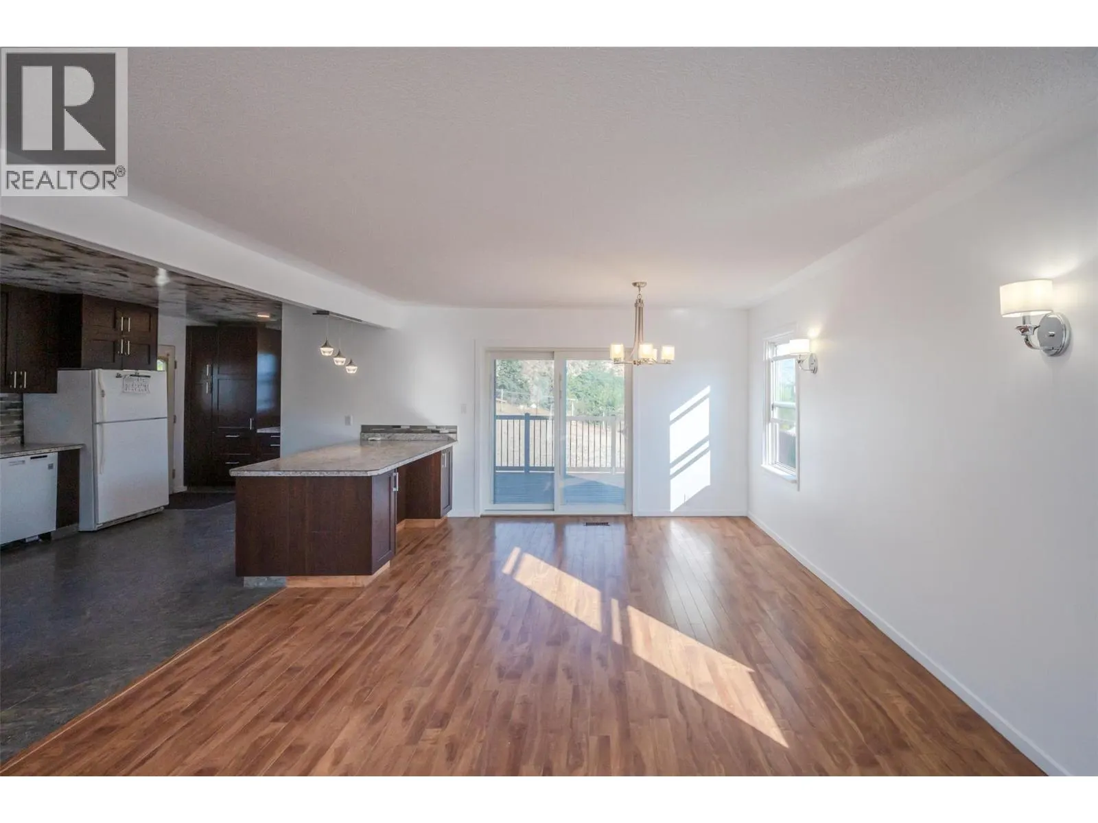 6556 Kootenay Street