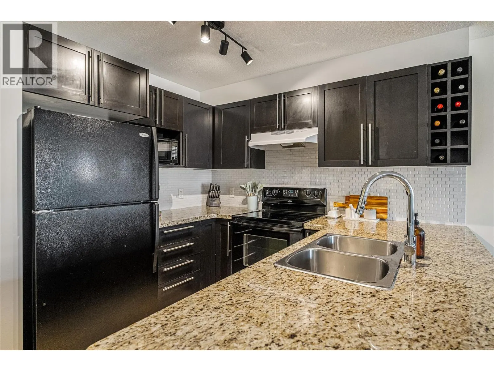 1093 Sunset Drive Unit# 307