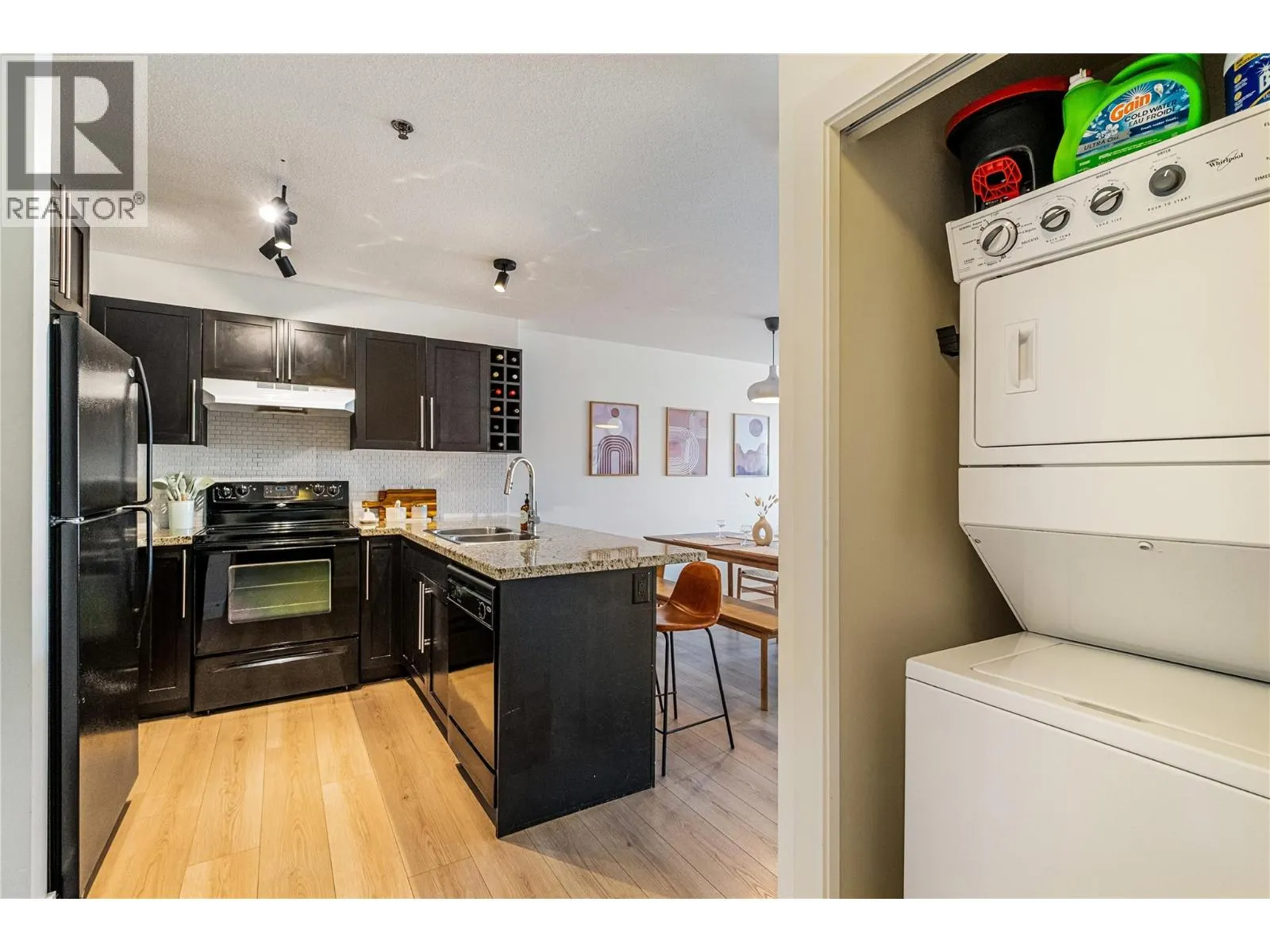 1093 Sunset Drive Unit# 307