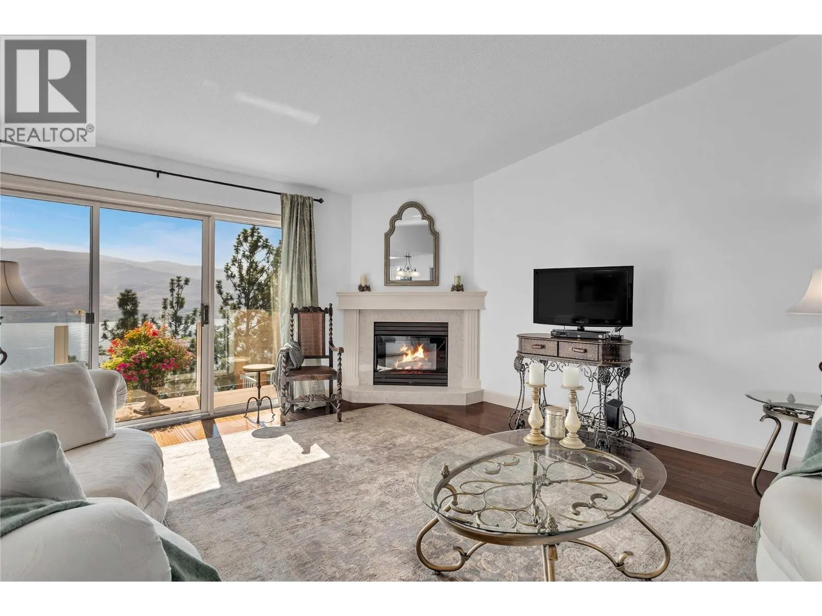 4450 Ponderosa Drive Unit# 203