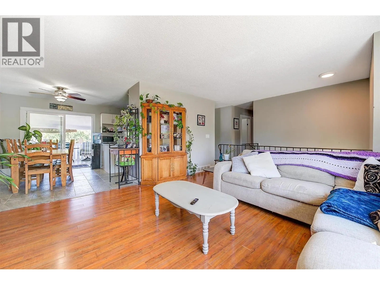 280 HOLBROOK Road W