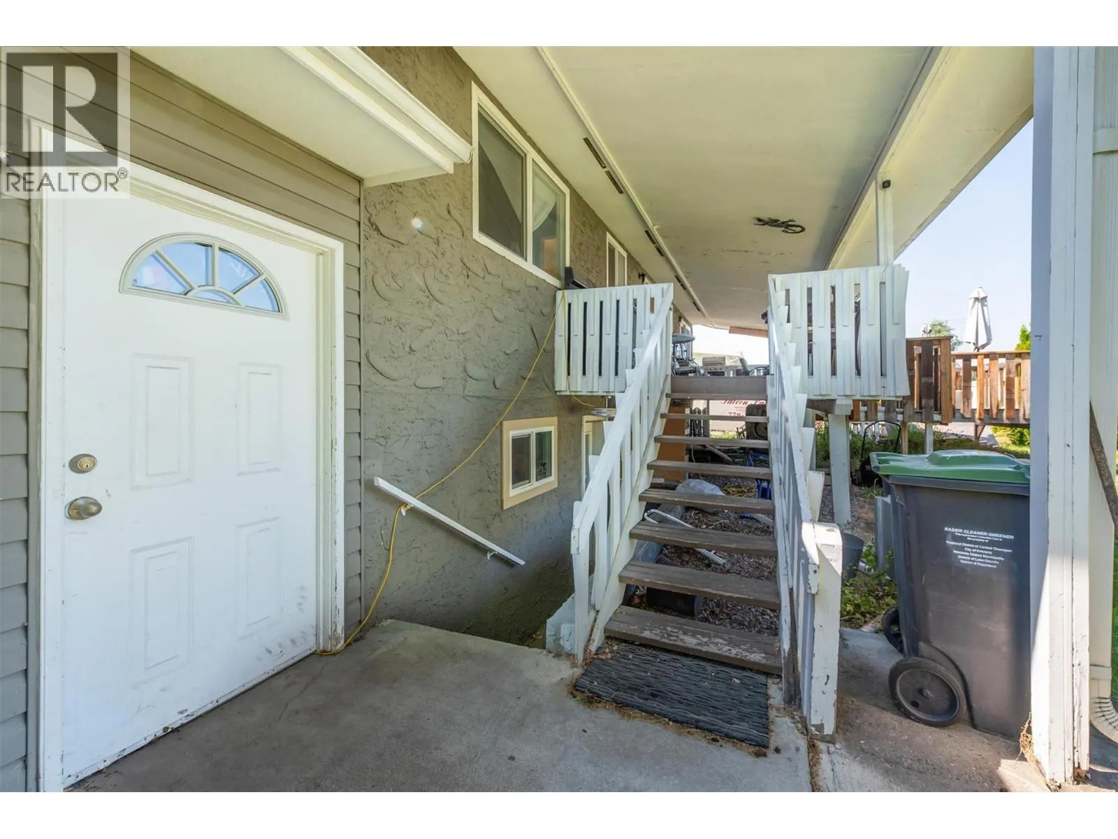 280 HOLBROOK Road W
