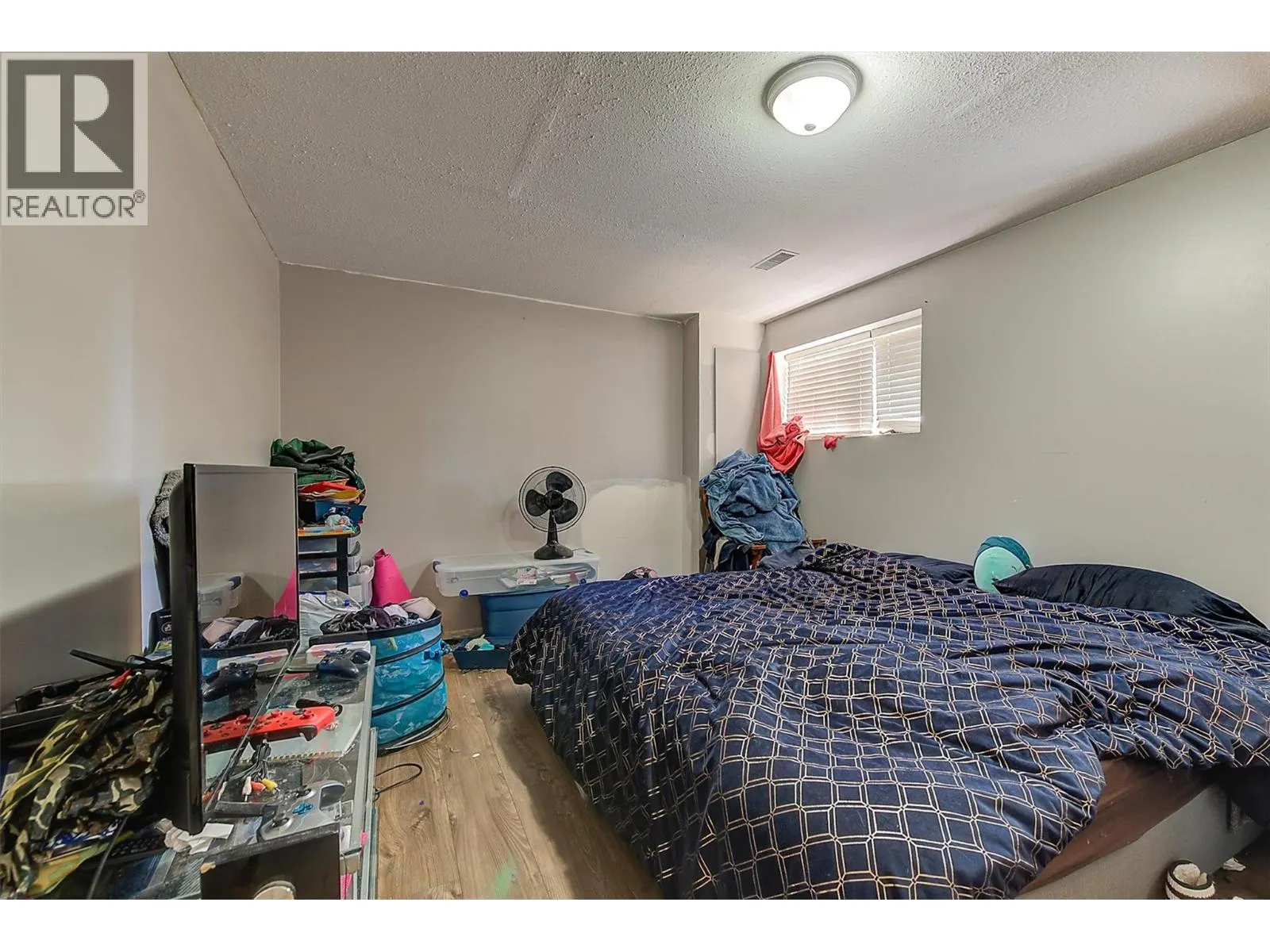 280 HOLBROOK Road W