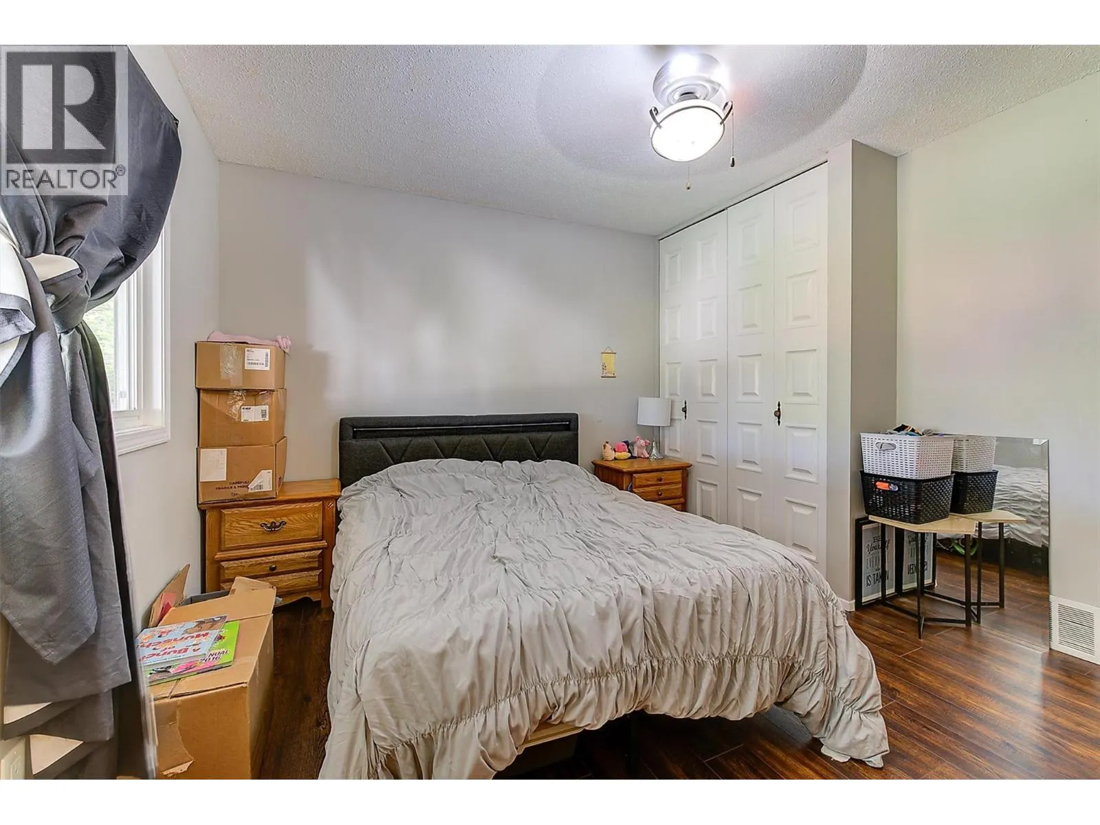 280 HOLBROOK Road W