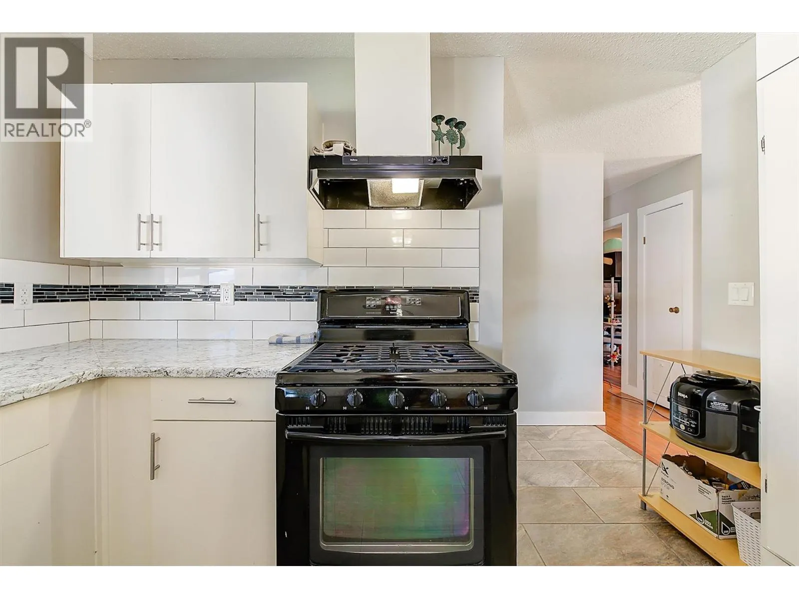 280 HOLBROOK Road W