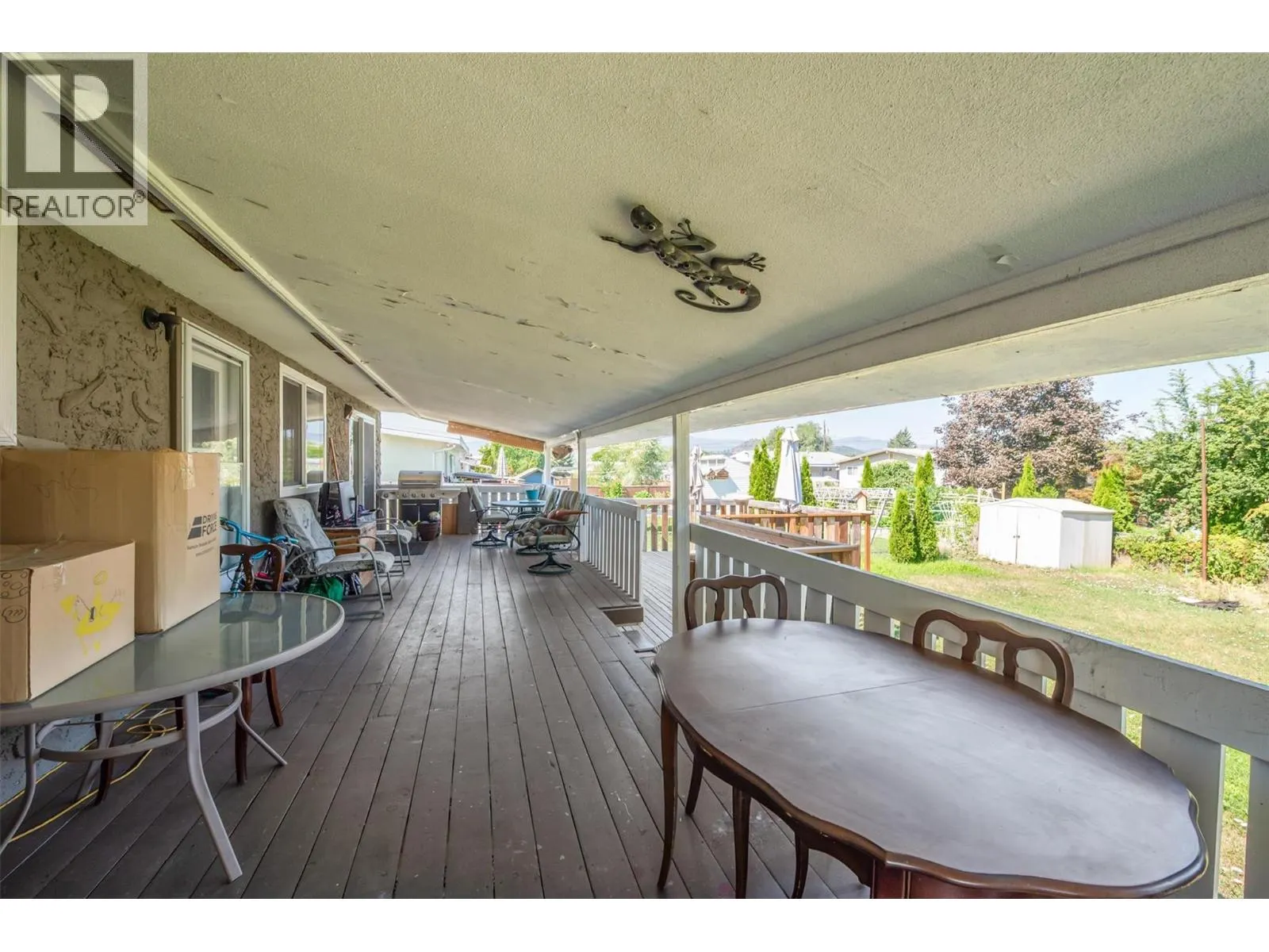 280 HOLBROOK Road W