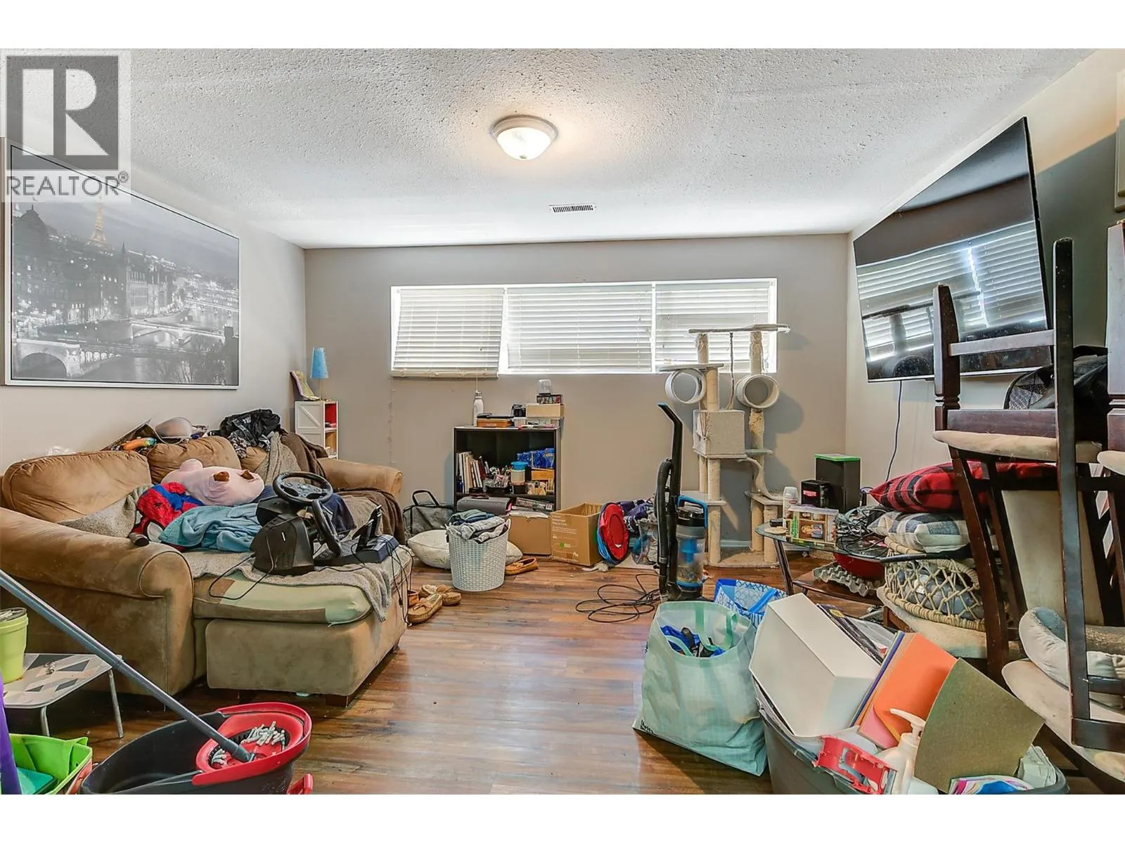 280 HOLBROOK Road W
