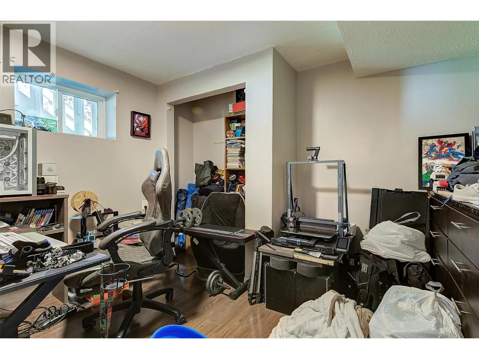280 HOLBROOK Road W