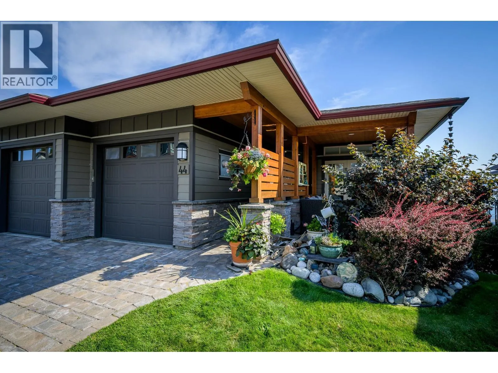 175 Holloway Drive Unit# 44