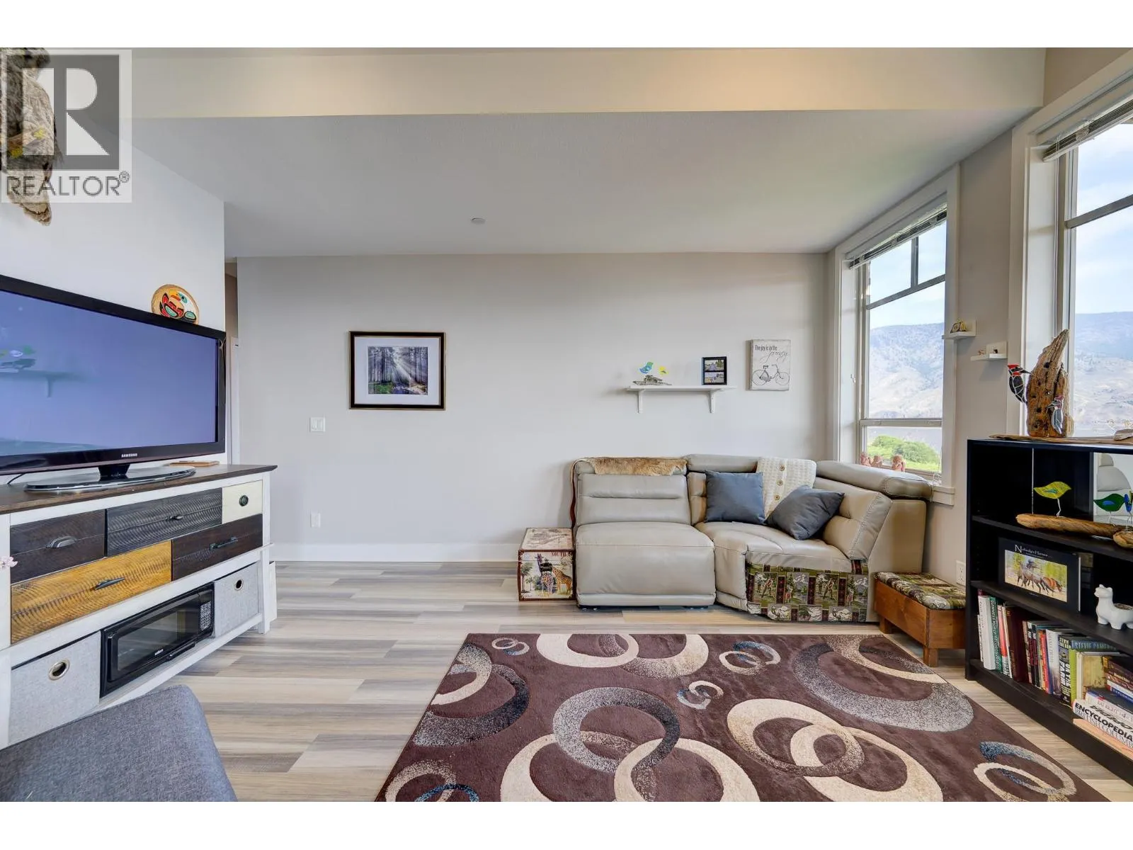 175 Holloway Drive Unit# 44