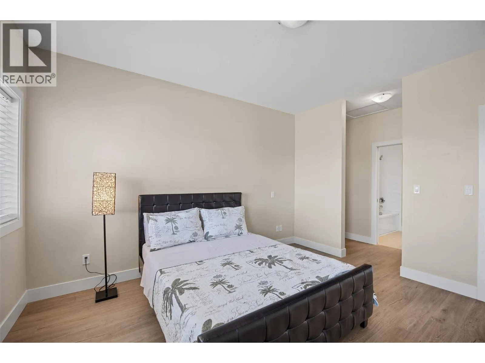 2200 Linfield Drive Unit# 33