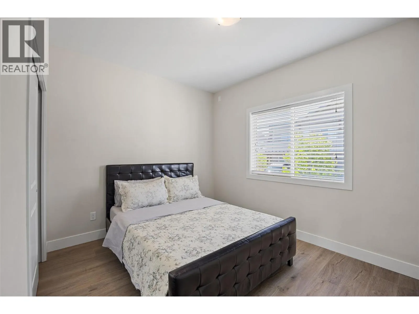 2200 Linfield Drive Unit# 33
