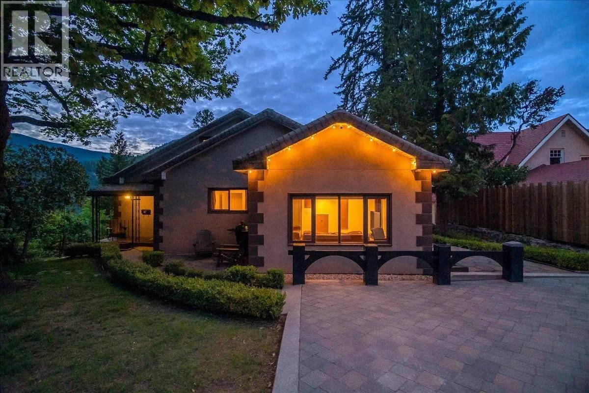 417 Hamilton Avenue