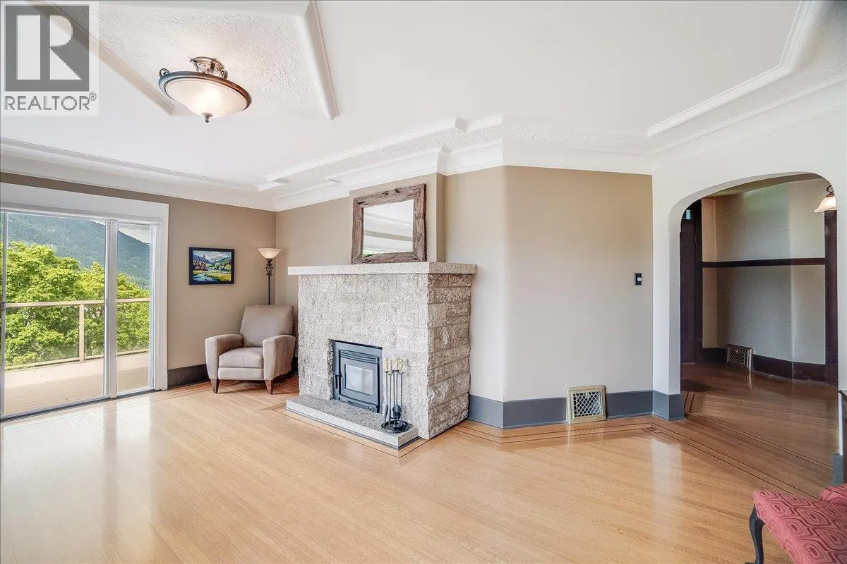 417 Hamilton Avenue