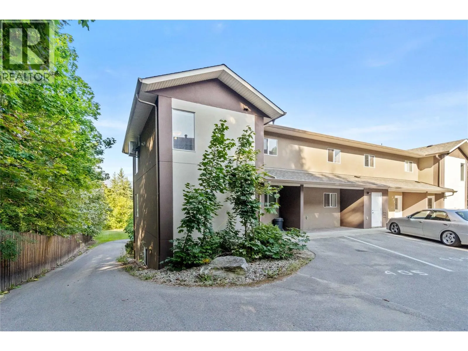 1449 1 Avenue NE Unit# 405