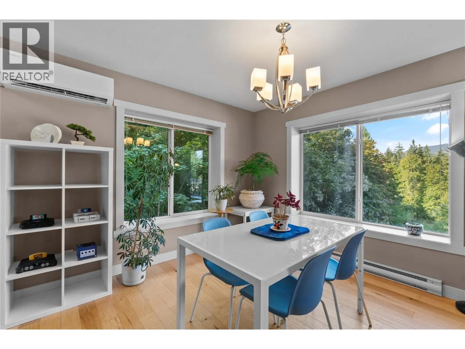 1449 1 Avenue NE Unit# 405
