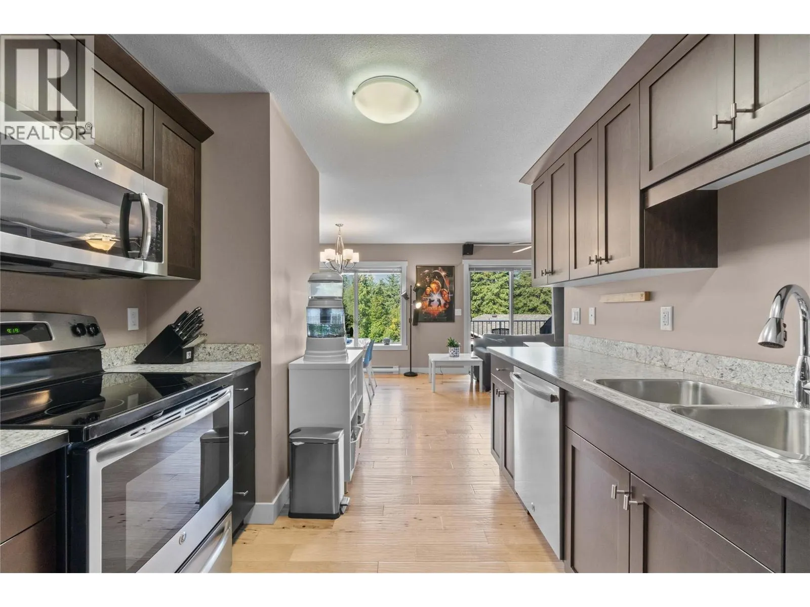 1449 1 Avenue NE Unit# 405