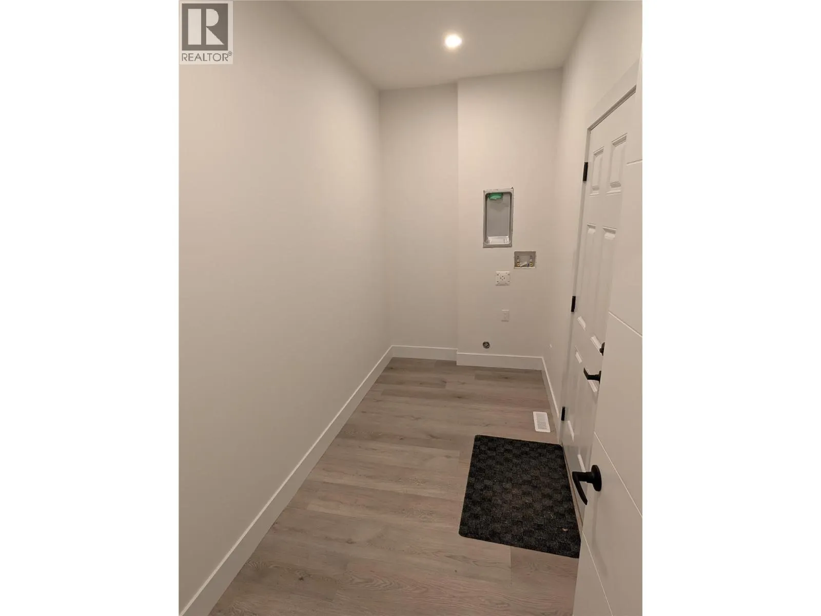 739 St Mary River Drive