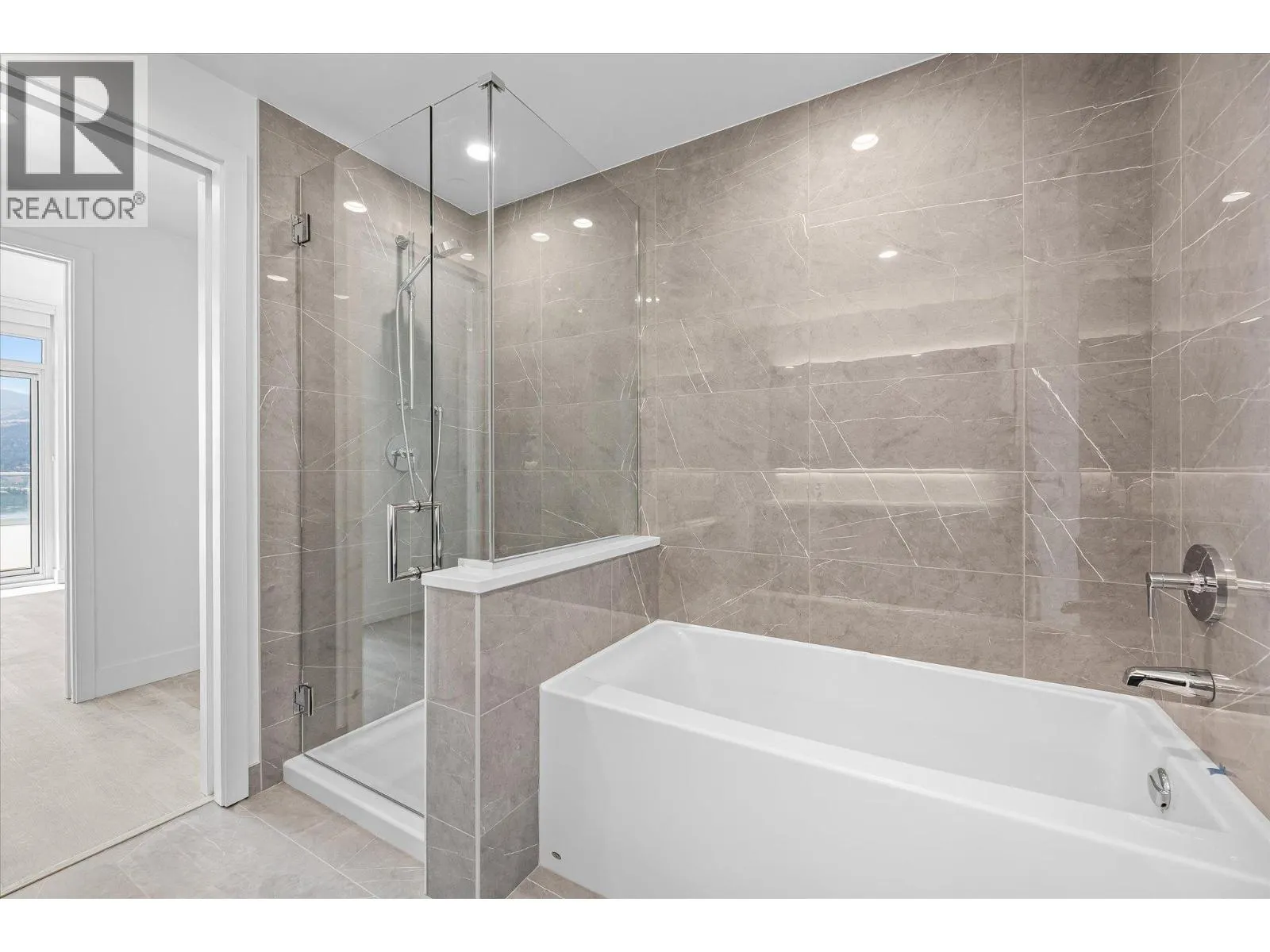 1626 WATER Street Unit# 3307