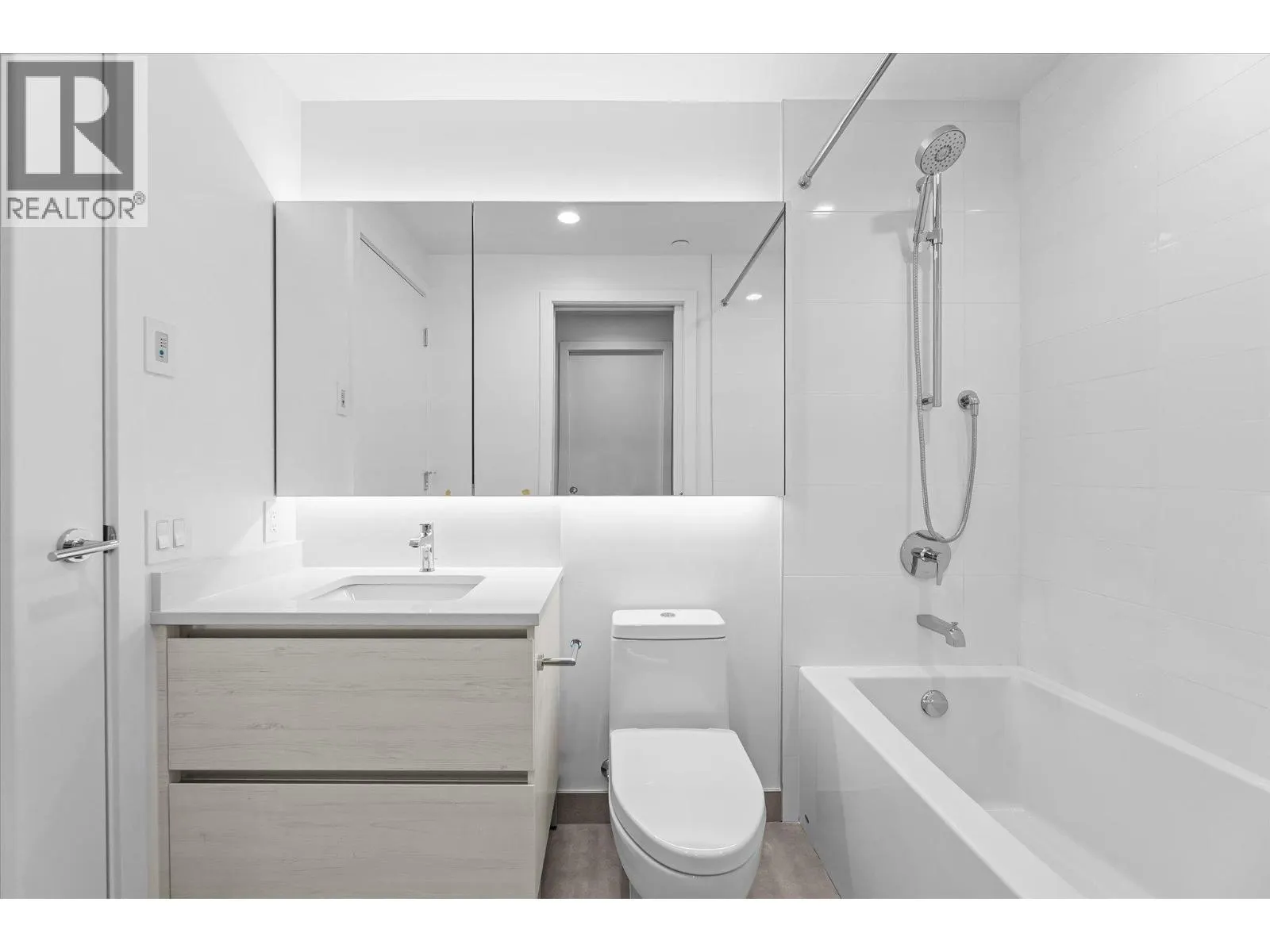 1626 WATER Street Unit# 3307